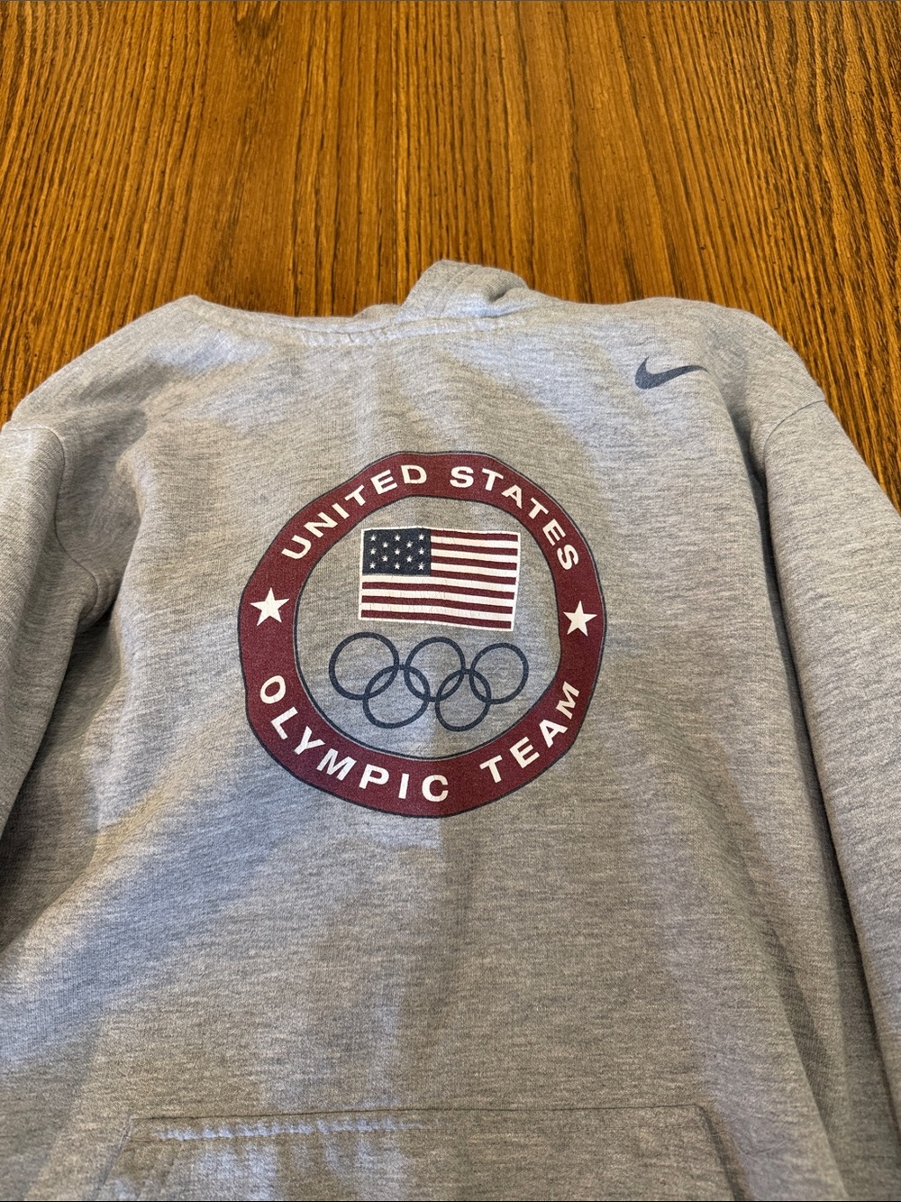 Nike Gray Crewneck Sweatshirt with USA Olympic Ring Emblem-Boys size xl